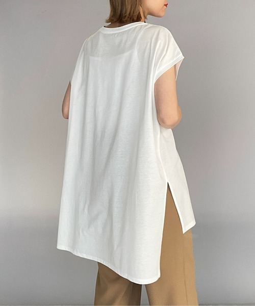 LUGIVA（ルギヴァ）の「ボックスロゴ フレンチロングTシャツ（Tシャツ/カットソー・レディース・チャコールグレー/ベージュ/オフホワイト/ブラック・M）」の18枚目の写真