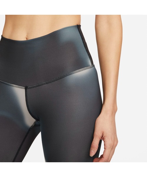 NIKE(ナイキ)の「ナイキ NIKE ナイキ ウィメンズ NY DF 7/8 タイツ AOP(レギンス/スパッツ・レディース・ブルー/ブラック・M/S/L)」の9枚目の写真