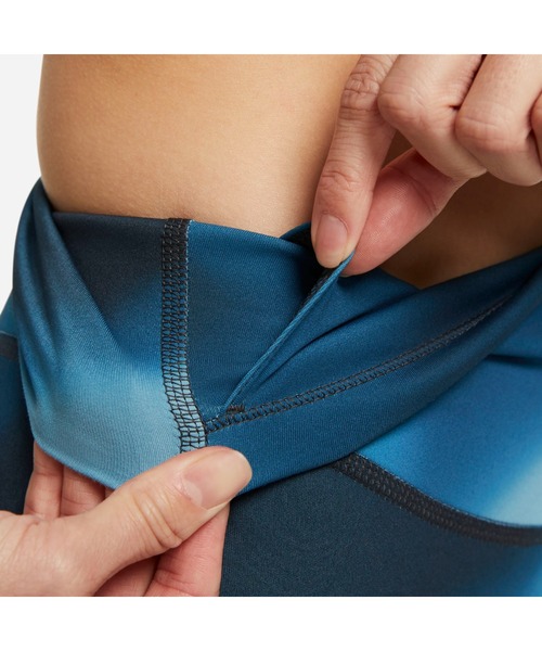 NIKE(ナイキ)の「ナイキ NIKE ナイキ ウィメンズ NY DF 7/8 タイツ AOP(レギンス/スパッツ・レディース・ブルー/ブラック・M/S/L)」の6枚目の写真