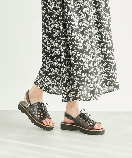 ROPE' PICNIC（ロペピクニック）の「スクエアカットプラットフォームサンダル（サンダル・レディース・ブラック/ベージュ・22.5cm/23.5cm/24.5cm）」の11枚目の写真