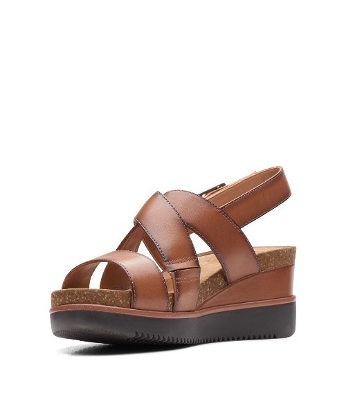 Clarks(クラークス)の「Lizby Cross / リズビークロス (ダークタンレザー)(サンダル・レディース・ダークブラウン・UK4/UK5.5/UK3.5/UK4.5/UK5/UK6/UK3)」の4枚目の写真