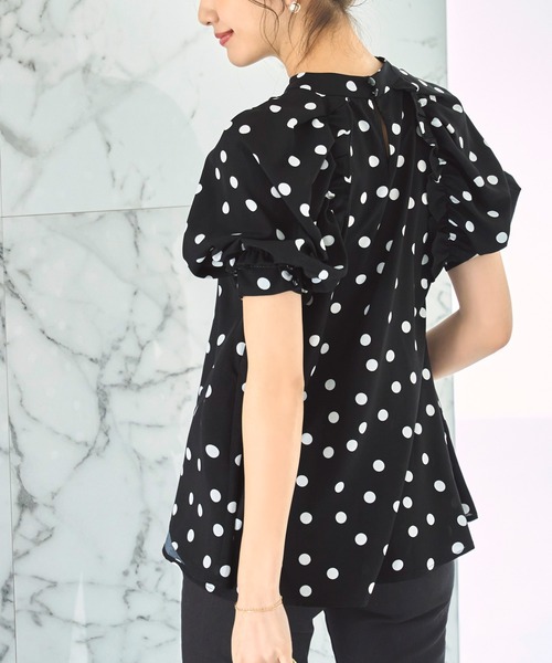 洗える ｜ スタンドカラータック&ギャザーフリルブラウス ｜ 半袖 スタンドカラー トップス 体型カバー フリル ボリューム袖 オフィスカジュアル 通勤服 華やか ブラウス（シャツ/ブラウス）｜RUIRUE BOUTIQUE（ルイルエブティック）