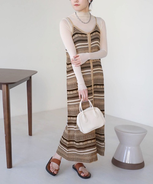 Bab（バブ）の「ミックスジャガードキャミワンピース（ワンピース・レディース・ブラック/ベージュ/アイボリー・M）」の5枚目の写真