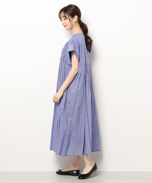 Q（キュー）の「コットンピンタックワンピース（ワンピース・レディース・レッド/ブルー系その他・MEDIUM）」の3枚目の写真