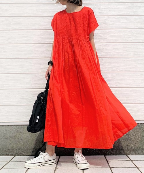 Q（キュー）の「コットンピンタックワンピース（ワンピース・レディース・レッド/ブルー系その他・MEDIUM）」の2枚目の写真