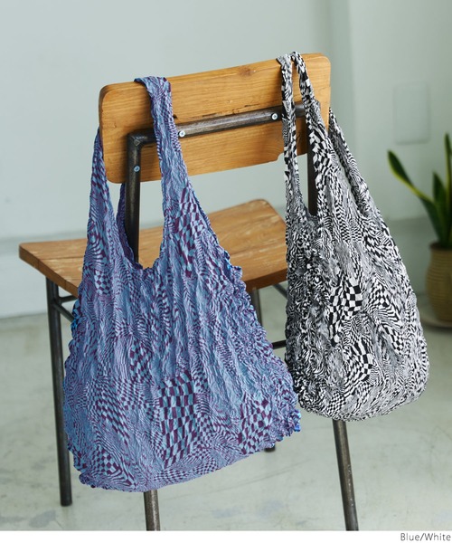 coca（coca）（コカ）の「変形チェックバッグ（トートバッグ・レディース・ホワイト/ブルー・ONE SIZE）」の9枚目の写真