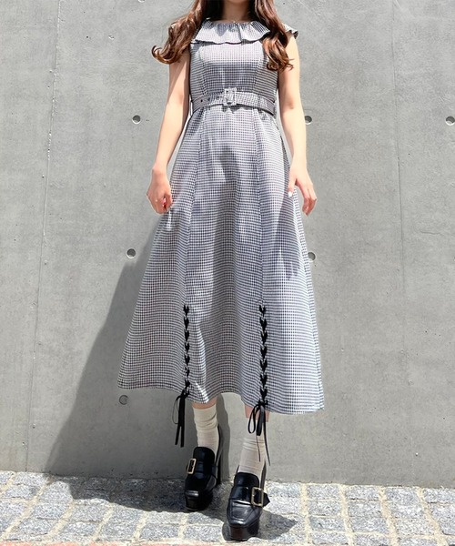 TITTY&CO.(ティティーアンドコー)の「【TITTY&CO.】ヘムスピンドルミディワンピース(ワンピース・レディース・インディゴブルー/マルチ・SMALL/MEDIUM)」の1枚目の写真