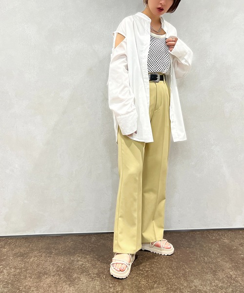 apres jour mignon(アプレジュールミニョン)の「肩開きシャツ【ZOZOTOWN限定アイテム】(シャツ/ブラウス・レディース・ブラック/ネイビー/オフホワイト/ピンク・X-LARGE/フリー)」の5枚目の写真