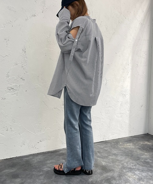 apres jour mignon(アプレジュールミニョン)の「肩開きシャツ【ZOZOTOWN限定アイテム】(シャツ/ブラウス・レディース・ブラック/ネイビー/オフホワイト/ピンク・X-LARGE/フリー)」の9枚目の写真