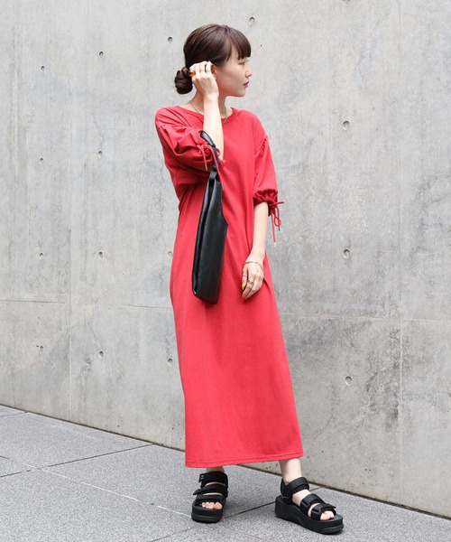 HONEYSUCKLE ROSE（ハニーサックルローズ）の「【HONEYSUCKLE ROSE】バルーンスリーブワンピース（ワンピース・レディース・レッド/ネイビー/ブラック・M/L）」の16枚目の写真