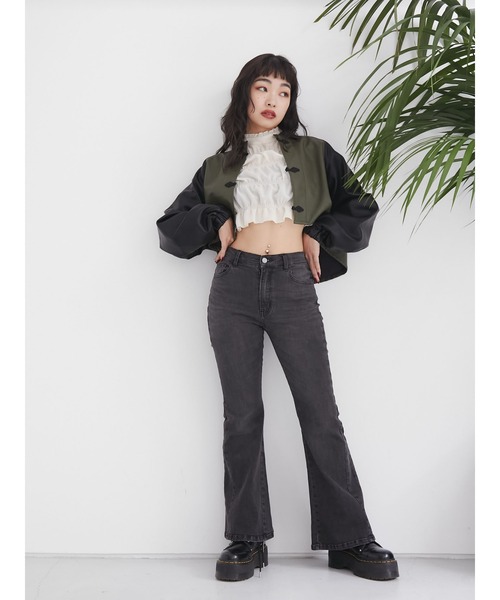 jouetie(ジュエティ)の「シャーリングクロップドブラウス(シャツ/ブラウス・レディース・ブラック/パープル/オフホワイト/イエロー・MEDIUM)」の7枚目の写真