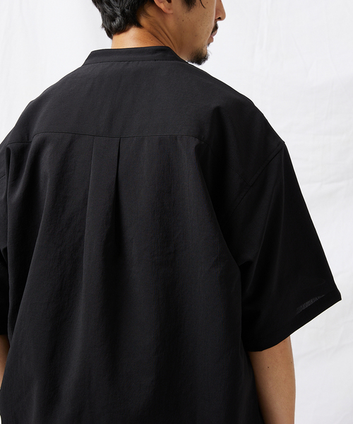 JOURNAL STANDARD(ジャーナルスタンダード)の「BREEZE COOL バンドカラーシャツ(シャツ/ブラウス・メンズ・ブラック/ベージュ/カーキ/タン・SMALL/MEDIUM/LARGE)」の9枚目の写真
