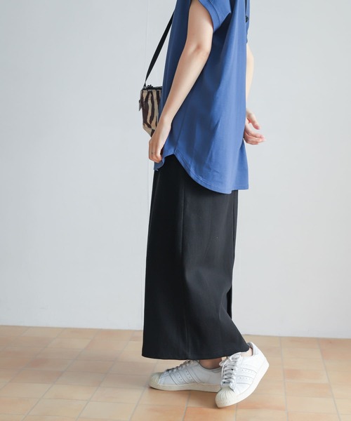 URBAN RESEARCH DOORS(アーバンリサーチドアーズ)の「リブカットストレートスカート(スカート・レディース・ブラック/モカ・MEDIUM)」の19枚目の写真