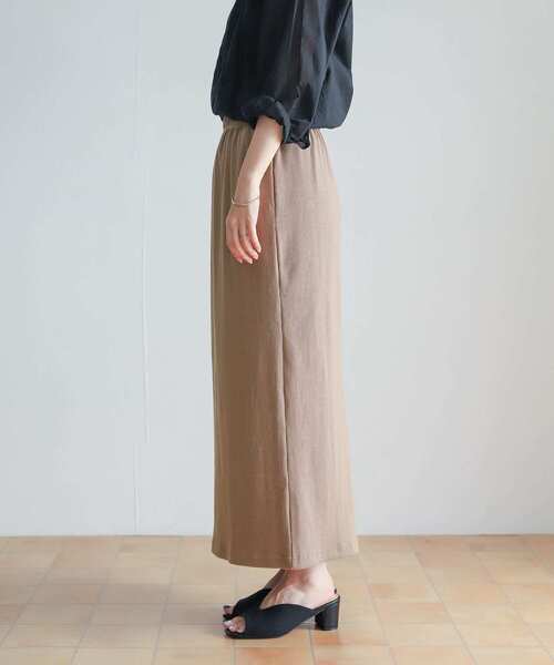 URBAN RESEARCH DOORS(アーバンリサーチドアーズ)の「リブカットストレートスカート(スカート・レディース・ブラック/モカ・MEDIUM)」の18枚目の写真