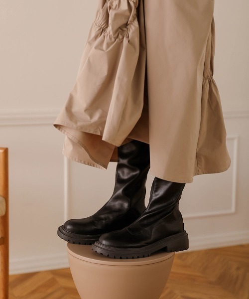 Bab(バブ)の「トラックソールロングブーツ(ブーツ・レディース・ブラック/ブラウン/アイボリー・23.5cm/24.5cm/23.0cm/24.0cm)」の12枚目の写真