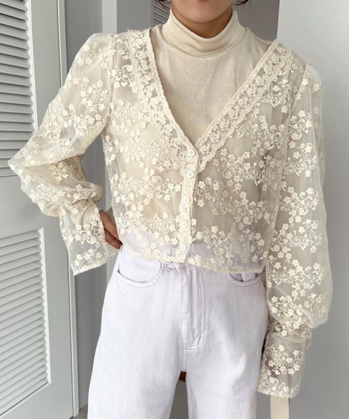 one after another NICE CLAUP(ワンアフターアナザーナイスクラップ)の「ハイネックインナーセット刺繍ブラウス(シャツ/ブラウス・レディース・ホワイト系その他2/キャメル/ホワイト系その他・FREE)」の22枚目の写真