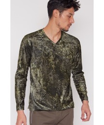 TORNADO MART（トルネードマート）の「TORNADO MART∴アニマル迷彩ベロアVネック長袖Tシャツ（Tシャツ/カットソー・メンズ）」