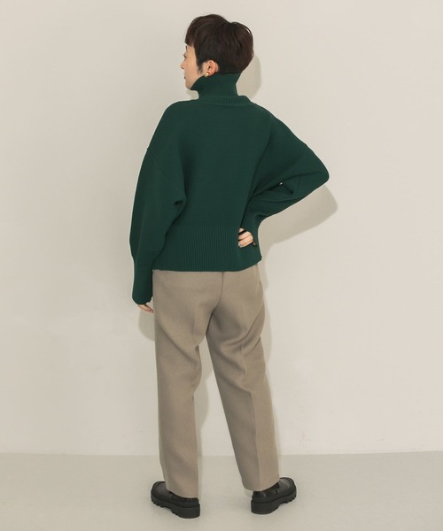 KBF(ケイビーエフ)の「illi ワンタックテーパードスラックス(その他パンツ・レディース・アイボリー/チャコールグレー/モカ・ONE)」の8枚目の写真