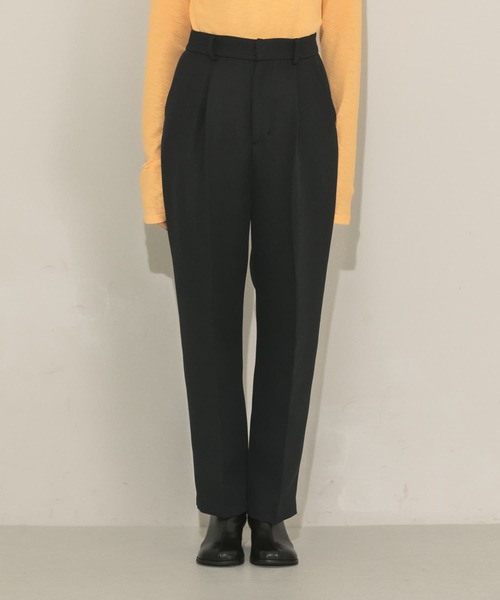 KBF(ケイビーエフ)の「illi ワンタックテーパードスラックス(その他パンツ・レディース・アイボリー/チャコールグレー/モカ・ONE)」の21枚目の写真