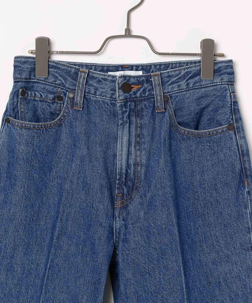 yuw（ユウ）の「リメイクフレアデニムパンツ　168168（デニムパンツ・レディース・ライトブルー/ブルー・MEDIUM/LARGE）」の3枚目の写真