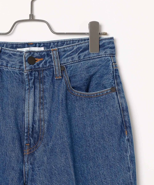 yuw（ユウ）の「リメイクフレアデニムパンツ　168168（デニムパンツ・レディース・ライトブルー/ブルー・MEDIUM/LARGE）」の4枚目の写真