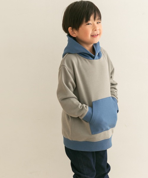 URBAN RESEARCH DOORS(アーバンリサーチドアーズ)の「配色裏毛ビッグフーディ(KIDS)(スウェット・キッズ・ベージュ/グレー・105/120/135)」の3枚目の写真