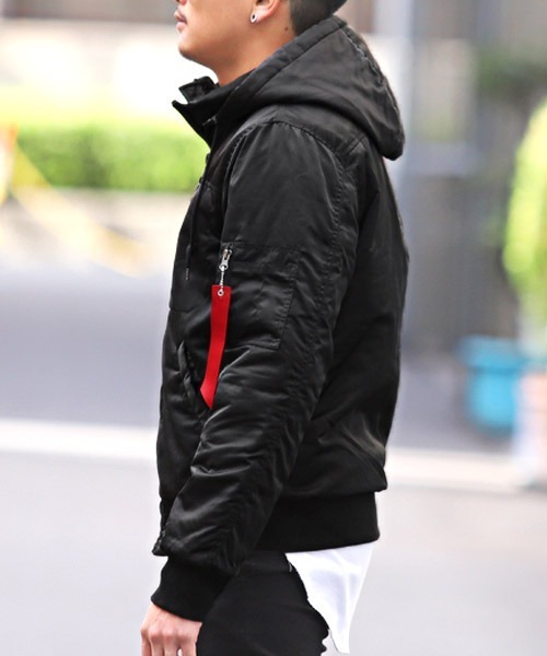 【新品未使用】LIBERE フード付きMA-1ジャケット 新品未使用】LIBERE フード付きMA-1ジャケット LIBERE リベーレ