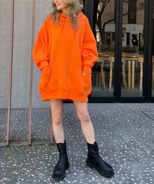 SPIRALGIRL（スパイラルガール）の「バックロゴドルマンパーカーワンピース（ワンピース・レディース・ホワイト/ブラック/オレンジ/ブルー・FREE）」の13枚目の写真