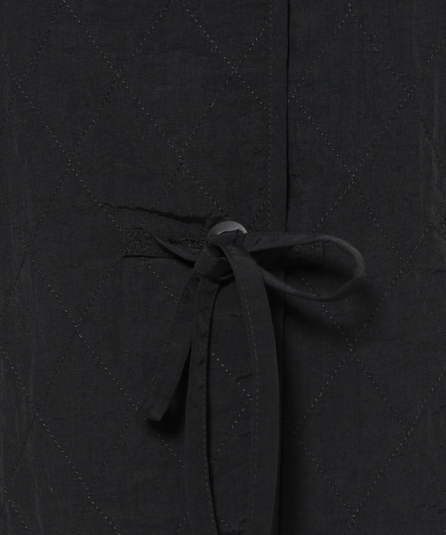 LOWRYS FARM（ローリーズファーム）の「ヒモツキキルティングベスト　177724（ナイロンジャケット・レディース・ブラック/カーキ/アイボリー・FREE）」の21枚目の写真