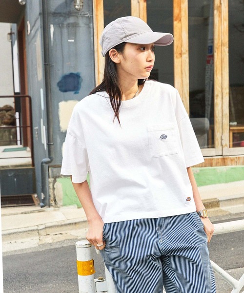 Dickies(ディッキーズ)の「Dickies/ディッキーズ ロゴ刺繍 ワイドショートポケット半袖Tシャツ(Tシャツ/カットソー・レディース・ホワイト/ブラック/ライム/グリーン/ピンク・L/M)」の8枚目の写真