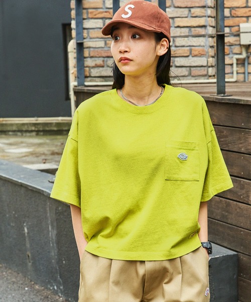 Dickies(ディッキーズ)の「Dickies/ディッキーズ ロゴ刺繍 ワイドショートポケット半袖Tシャツ(Tシャツ/カットソー・レディース・ホワイト/ブラック/ライム/グリーン/ピンク・L/M)」の21枚目の写真