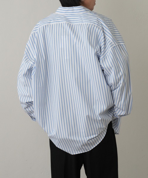 COLONY 2139（コロニートゥーワンスリーナイン）の「ブロードストライプBIGサイズレギュラーカラーシャツ（シャツ/ブラウス・メンズ・ホワイト/ブラック/ブルー・MEDIUM/LARGE/X-LARGE）」の6枚目の写真
