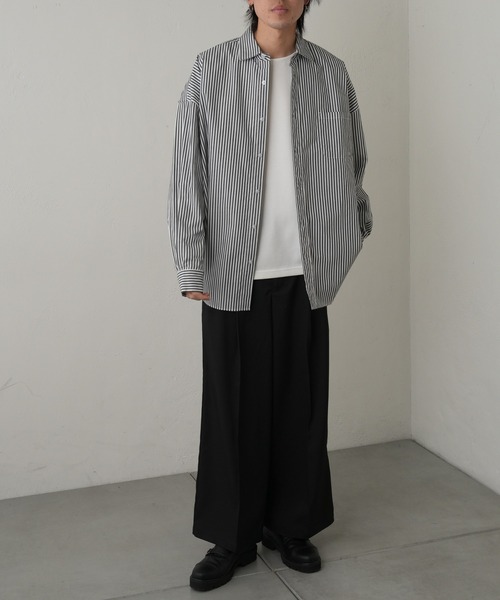 COLONY 2139（コロニートゥーワンスリーナイン）の「ブロードストライプBIGサイズレギュラーカラーシャツ（シャツ/ブラウス・メンズ・ホワイト/ブラック/ブルー・MEDIUM/LARGE/X-LARGE）」の21枚目の写真