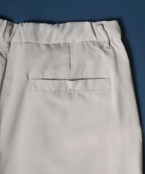 ANPAS(アンパス)の「Wide Tuck Tapered Pants/ワイドタックテーパードパンツ スラックス(スラックス・メンズ・ブラック/ベージュ/アイボリー/グレイッシュベージュ・M/L)」の16枚目の写真