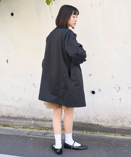 PUBLUX（パブリュクス）の「▽PUBLUX/パブリュクス ヨーク切替ワンピースコート（トレンチコート・レディース・ブラック/ベージュ・ﾌﾘ-）」の5枚目の写真