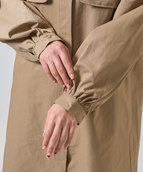 PUBLUX（パブリュクス）の「▽PUBLUX/パブリュクス ヨーク切替ワンピースコート（トレンチコート・レディース・ブラック/ベージュ・ﾌﾘ-）」の22枚目の写真