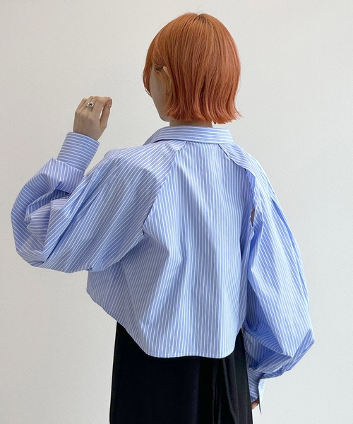 w closet（ダブルクローゼット）の「ラグランスリットショートシャツ