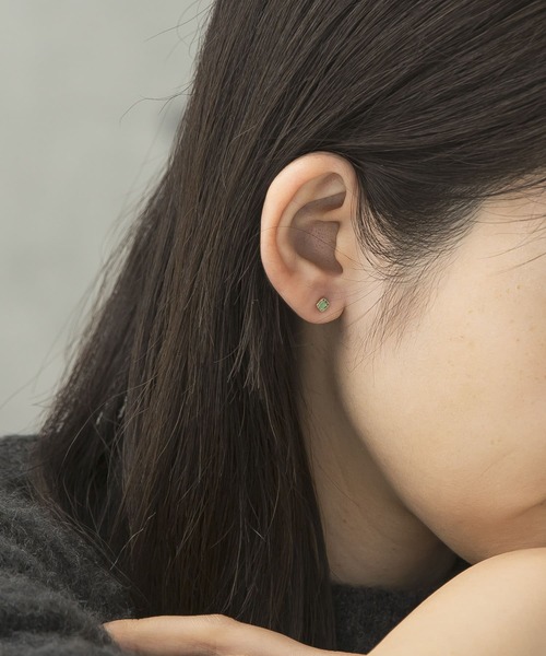 URBAN RESEARCH（アーバンリサーチ）の「METIER　PETITE GEM ENAMEL STUD（ピアス（片耳用）・レディース・ライトブルー/ミント/イエロー/ライトピンク/ピンク・-）」の2枚目の写真