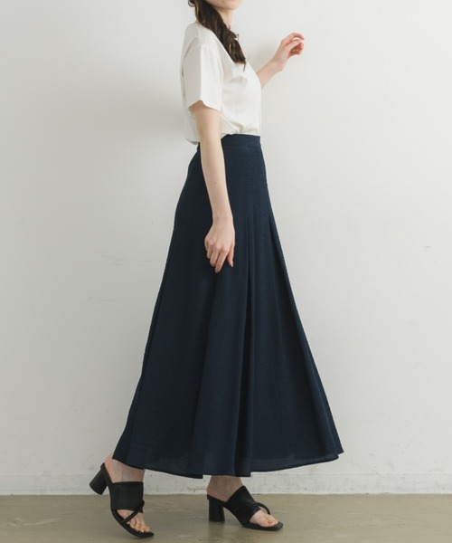 idem（イデム）の「【ZOZOTOWN限定】 crepe volume flare skirt/ボリュームフレアスカート【Sサイズ展開あり】（スカート・レディース・アイボリー/ピンク/ネイビー・FREE/SMALL）」の3枚目の写真
