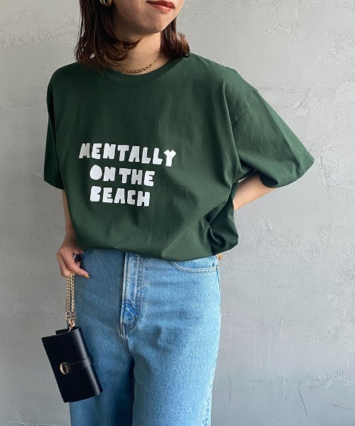 FUNG（ファング）の「[FUNG/ファング] ON THE BEACH カットオフプリントTシャツ（Tシャツ/カットソー・レディース・ホワイト/ダークグリーン・M）」の2枚目の写真