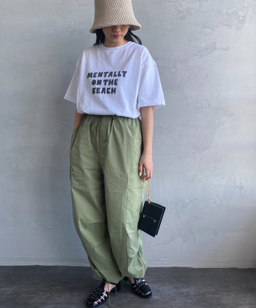 FUNG（ファング）の「[FUNG/ファング] ON THE BEACH カットオフプリントTシャツ（Tシャツ/カットソー・レディース・ホワイト/ダークグリーン・M）」の7枚目の写真