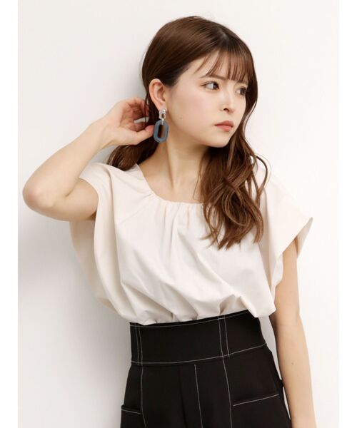 MURUA（ムルーア）の「フレンチスリーブコンパクトブラウス【2WAY】（シャツ/ブラウス・レディース・オフホワイト/ブラック/イエロー/ブルー・FREE）」の18枚目の写真