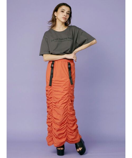 EVRIS(エヴリス)の「チョーカーデザインTシャツ(Tシャツ/カットソー・レディース・ブラック/オレンジ/ブルー・FREE)」の9枚目の写真