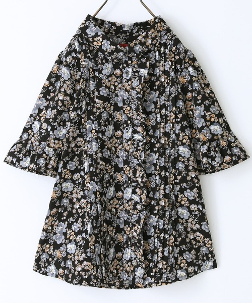 osharewalker（オシャレウォーカー）の「『花柄フレア袖ブラウス』（シャツ/ブラウス・レディース・オフホワイト/ブラック・1/2）」の2枚目の写真