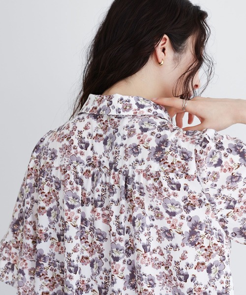 osharewalker（オシャレウォーカー）の「『花柄フレア袖ブラウス』（シャツ/ブラウス・レディース・オフホワイト/ブラック・1/2）」の11枚目の写真