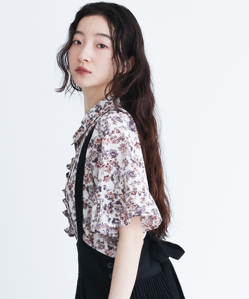osharewalker（オシャレウォーカー）の「『花柄フレア袖ブラウス』（シャツ/ブラウス・レディース・オフホワイト/ブラック・1/2）」の12枚目の写真