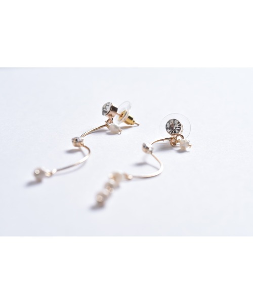 tone（トーン）の「【Astyle】淡水パール×ビジューピアス(MA)（ピアス（両耳用）・レディース・ゴールド・FREE）」の5枚目の写真