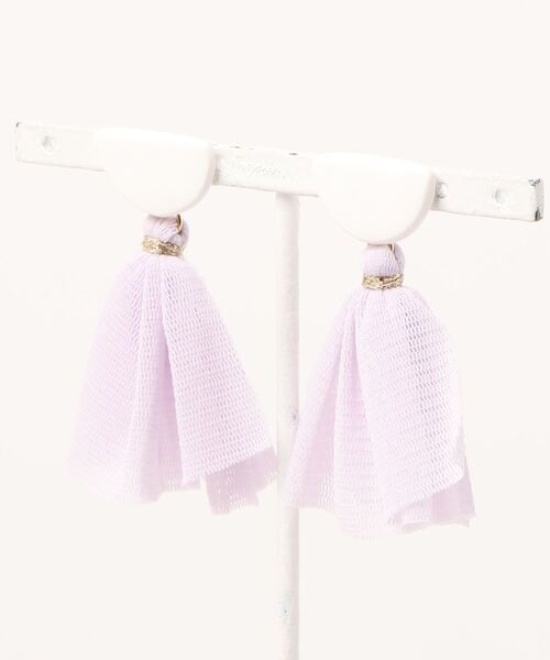 tone(トーン)の「【atelier*mio】クレイ × ソフトチュール pierce(ピアス(両耳用)・レディース・ホワイト/ピンク/ミント/ブラック/イエロー・FREE)」の2枚目の写真