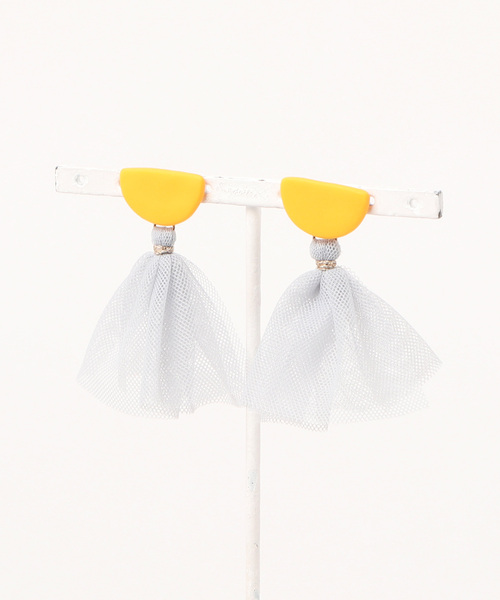 tone(トーン)の「【atelier*mio】クレイ × ソフトチュール pierce(ピアス(両耳用)・レディース・ホワイト/ピンク/ミント/ブラック/イエロー・FREE)」の5枚目の写真