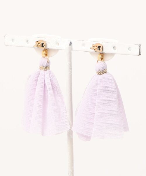 tone(トーン)の「【atelier*mio】クレイ × ソフトチュール pierce(ピアス(両耳用)・レディース・ホワイト/ピンク/ミント/ブラック/イエロー・FREE)」の6枚目の写真